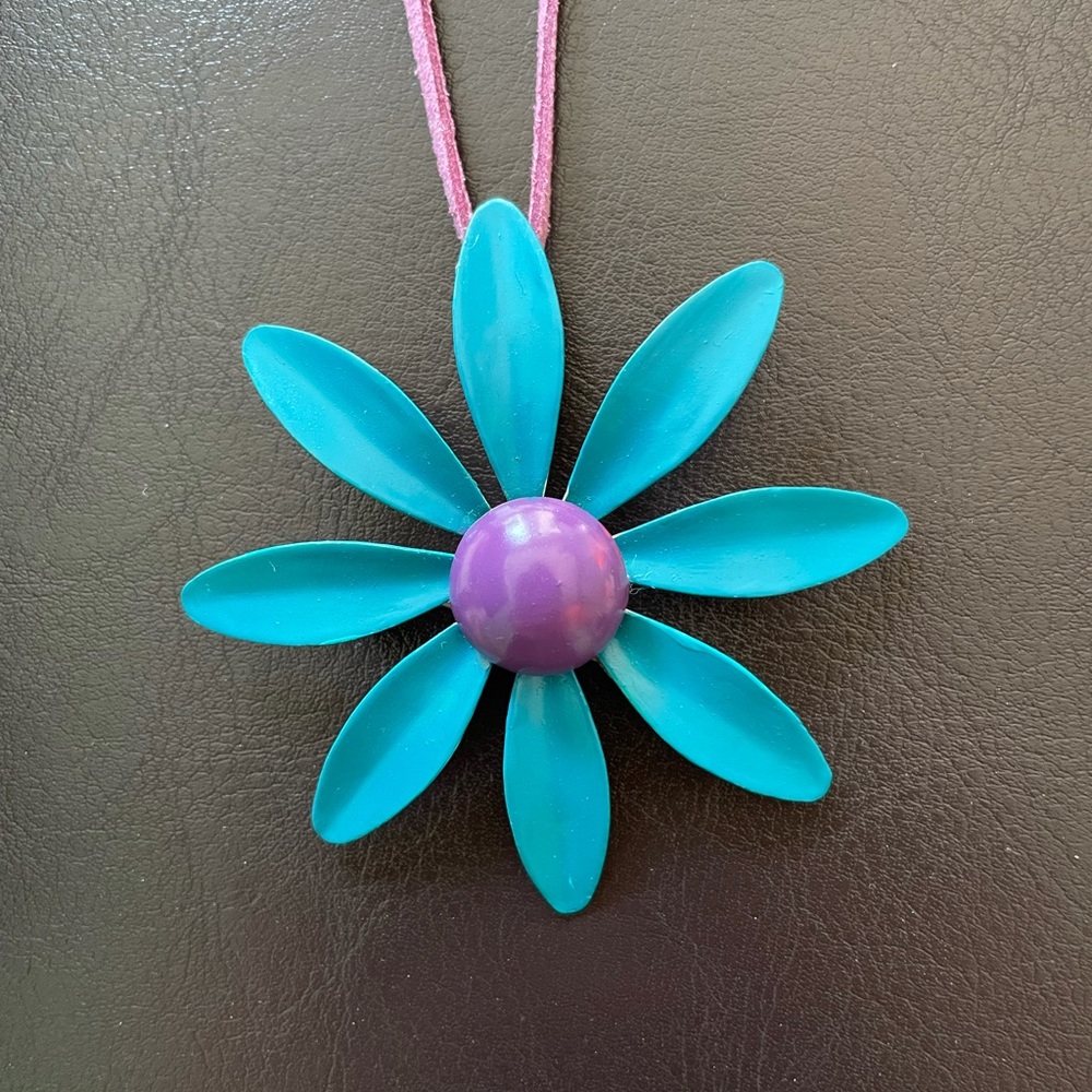 Vintage flower power brooch necklace